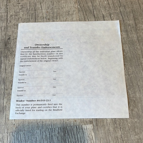 Elvis Presley “The Rock and Roll Legend” Plate - Picture 7 of 10